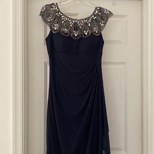 💫Long, navy blue slimming dress 💫 Pretty silver gem neckline, built-in bra.